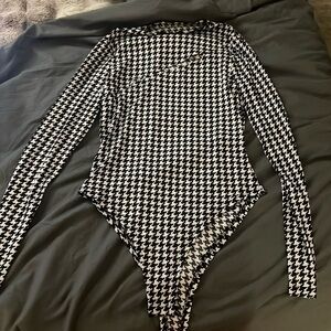 Houndstooth black and white long sleeve body suit